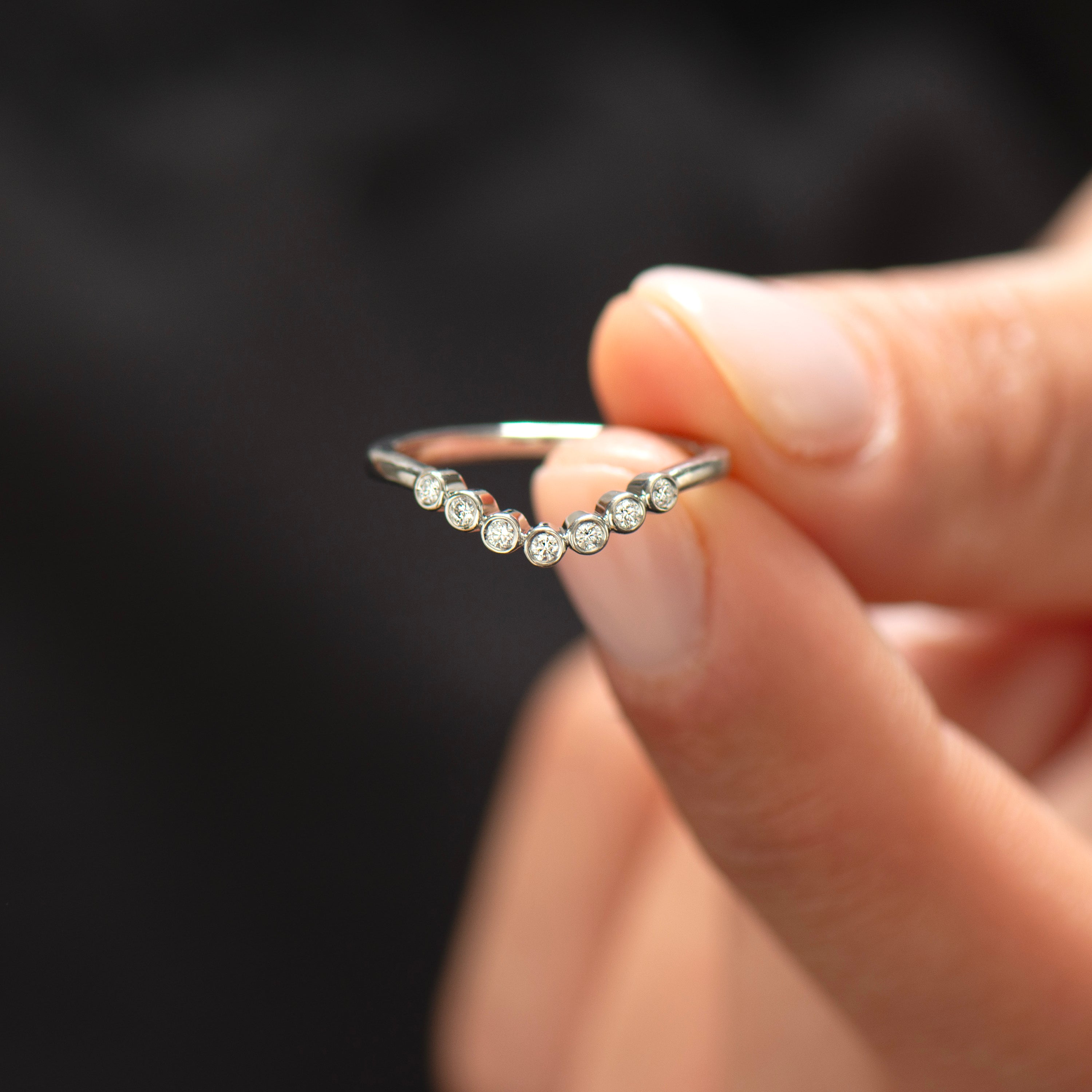 Curved Diamonds Bezel Band