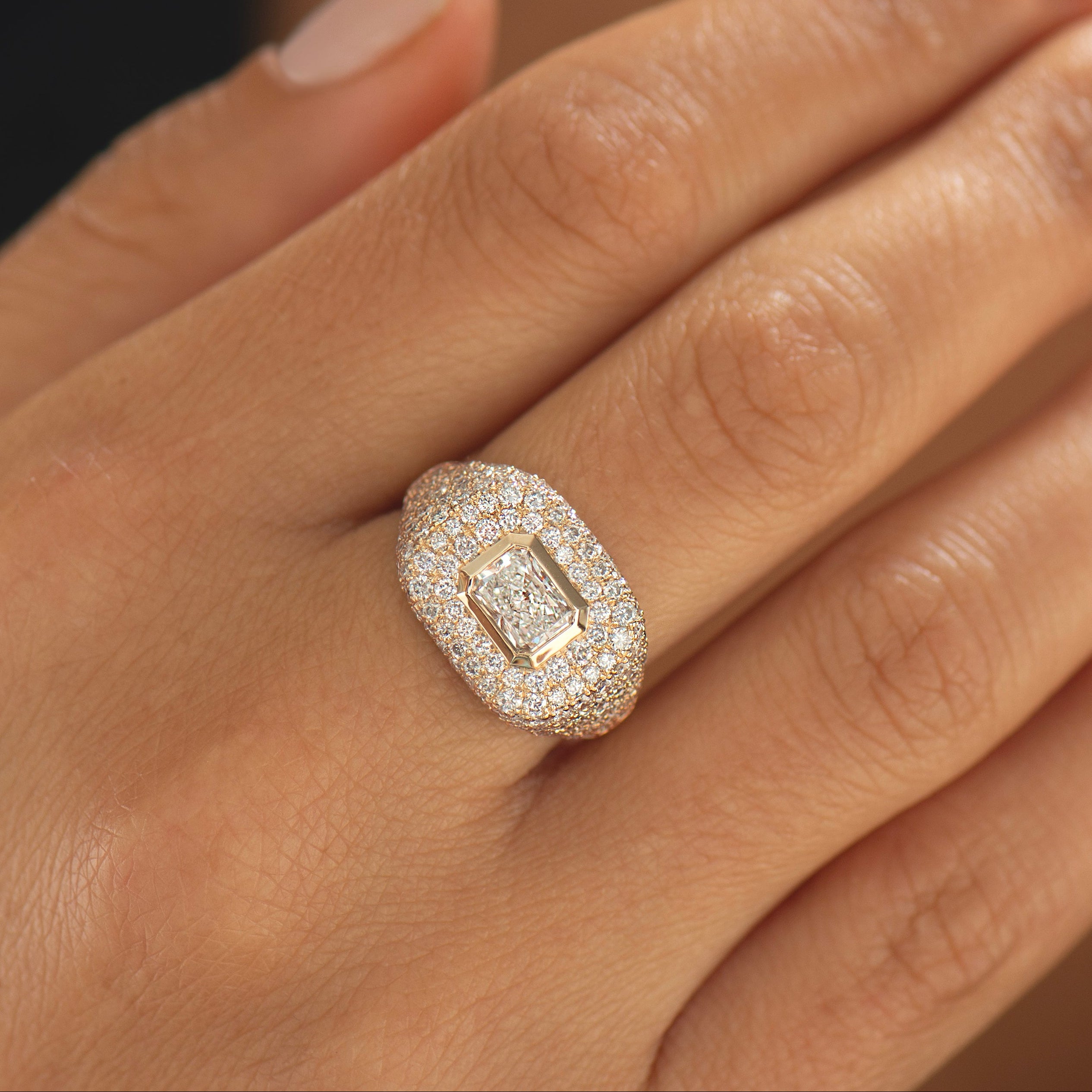 Chic Diamond Signet Ring