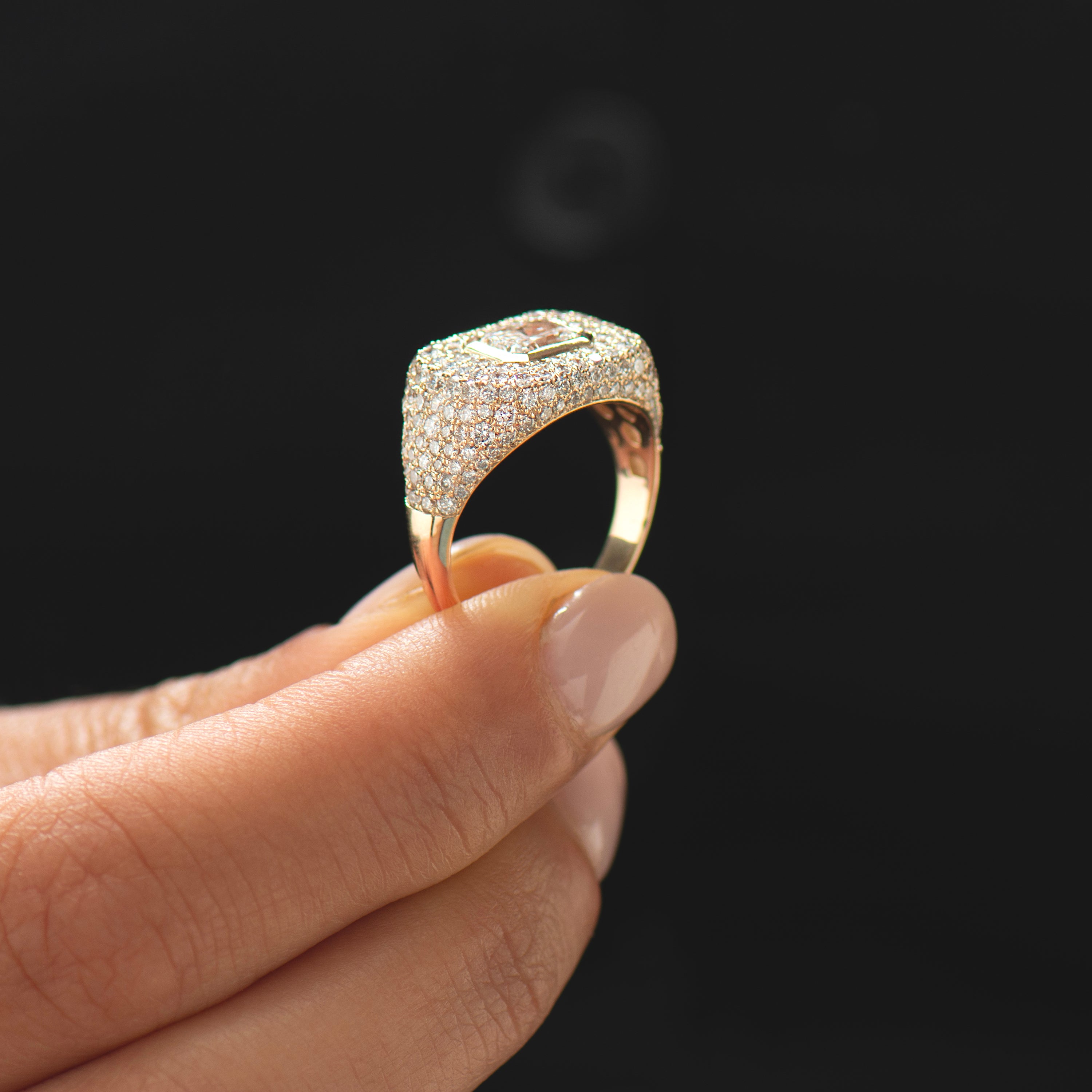 Chic Diamond Signet Ring