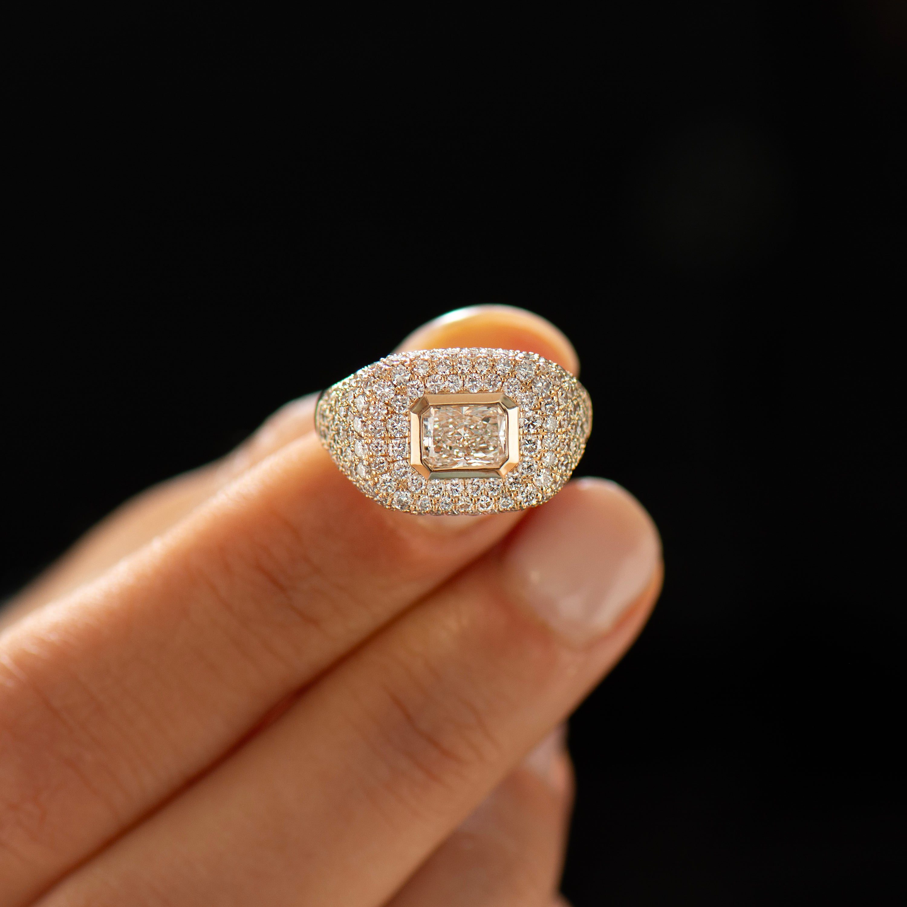 Chic Diamond Signet Ring