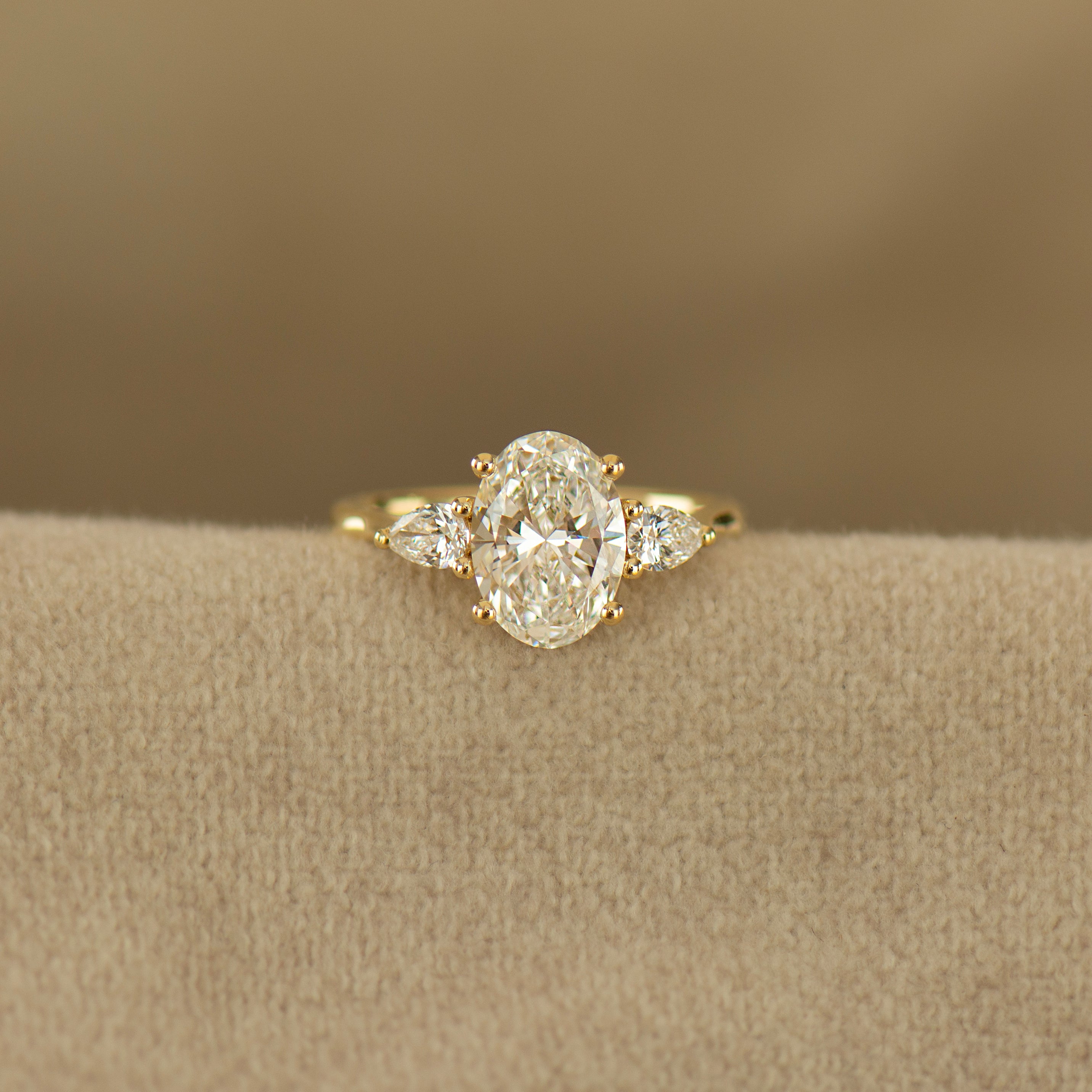 Oval Brilliant Lab Diamond Ring