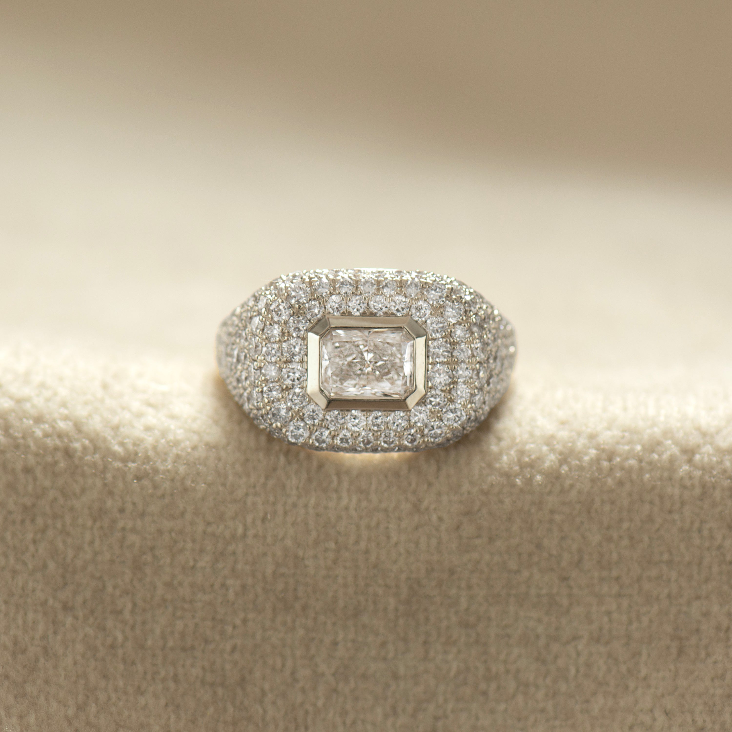 Chic Diamond Signet Ring