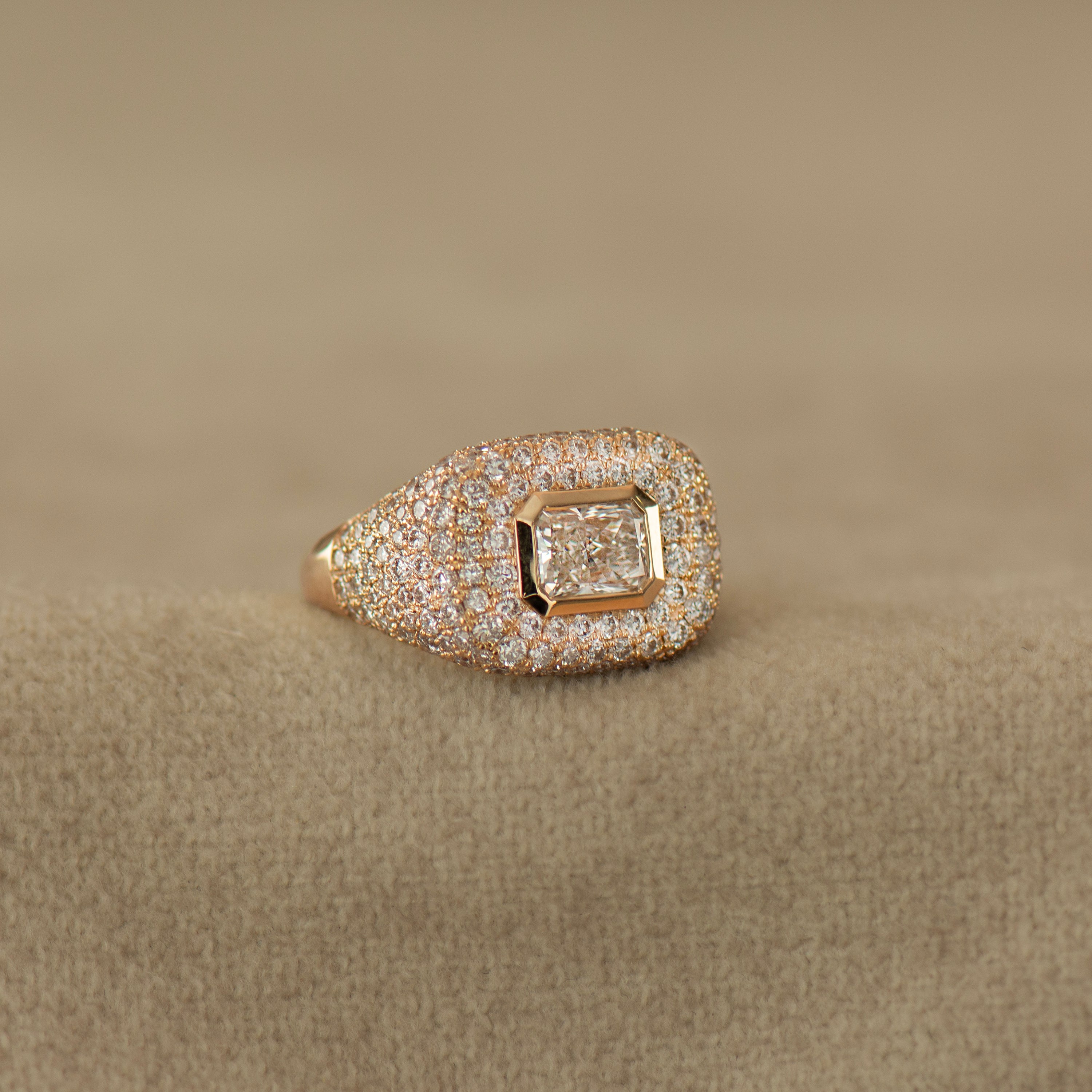 Chic Diamond Signet Ring