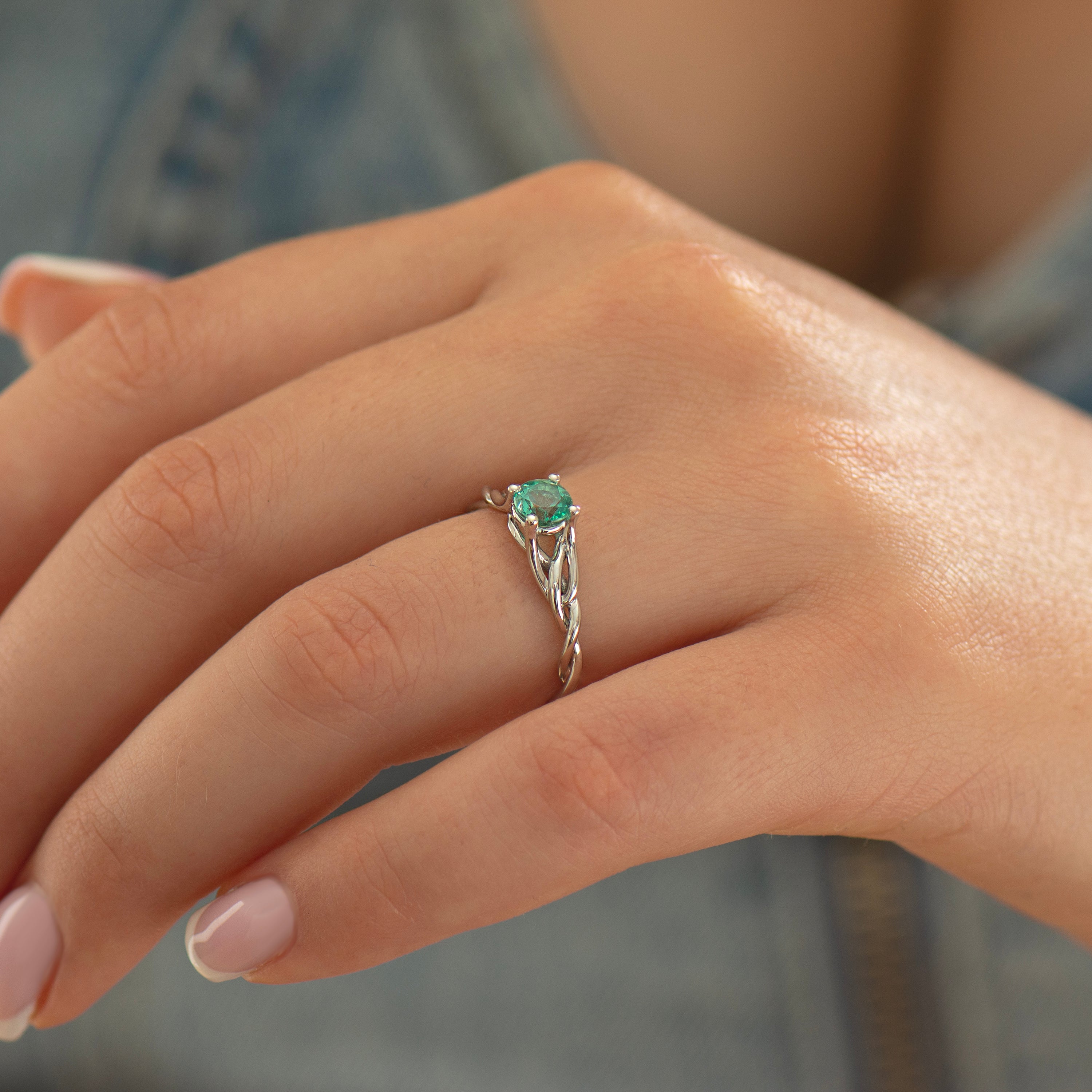 Light Emerald Celtic Ring