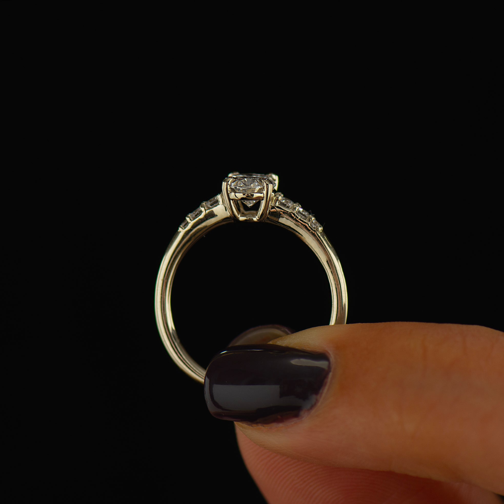 Tapered Oval Ring