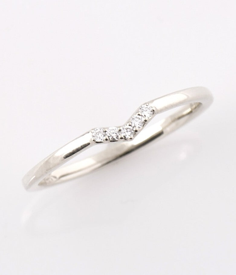 Small V Shaped Diamonds Ring