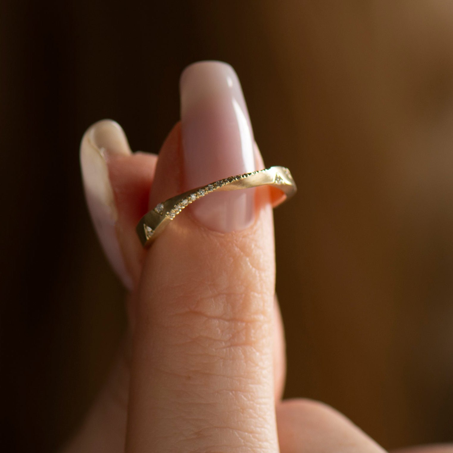 Mobius Diamonds Wedding Ring
