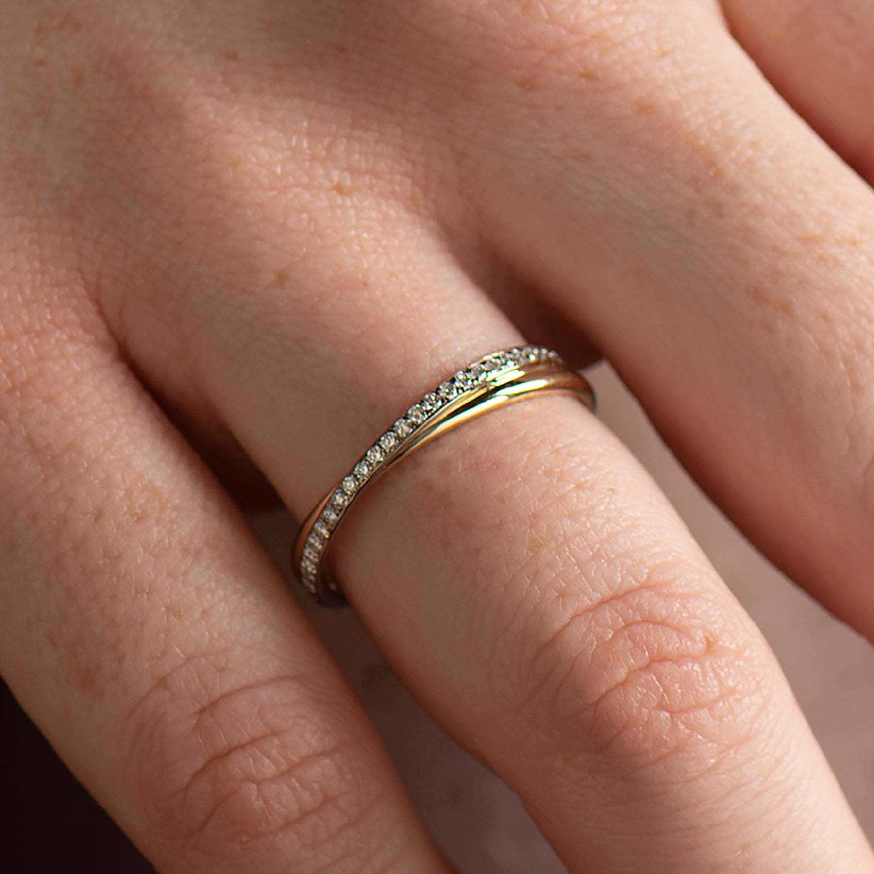 Two Tone Interlocking Diamonds Ring