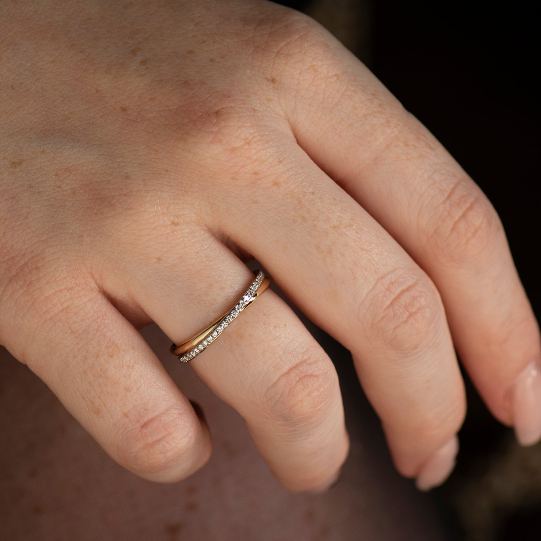 Two Tone Interlocking Diamonds Ring