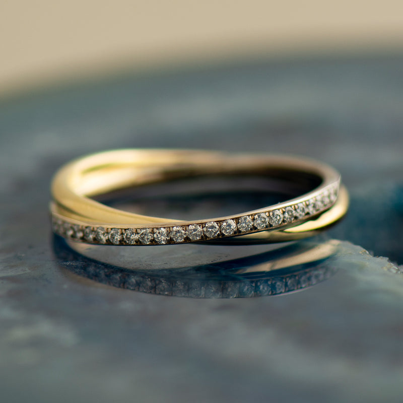 Real Interlocking Engagement Ring 2.50 Carats Pear Diamond White Gold