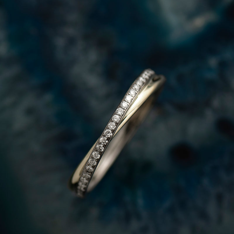 Two Tone Interlocking Diamonds Ring