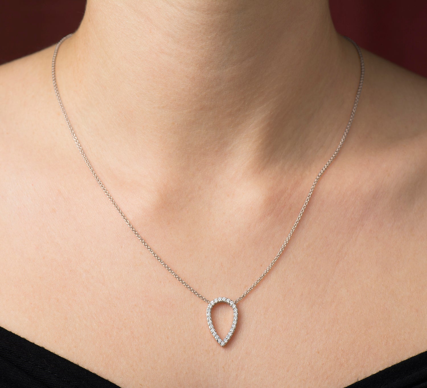 Pear Diamonds Necklace