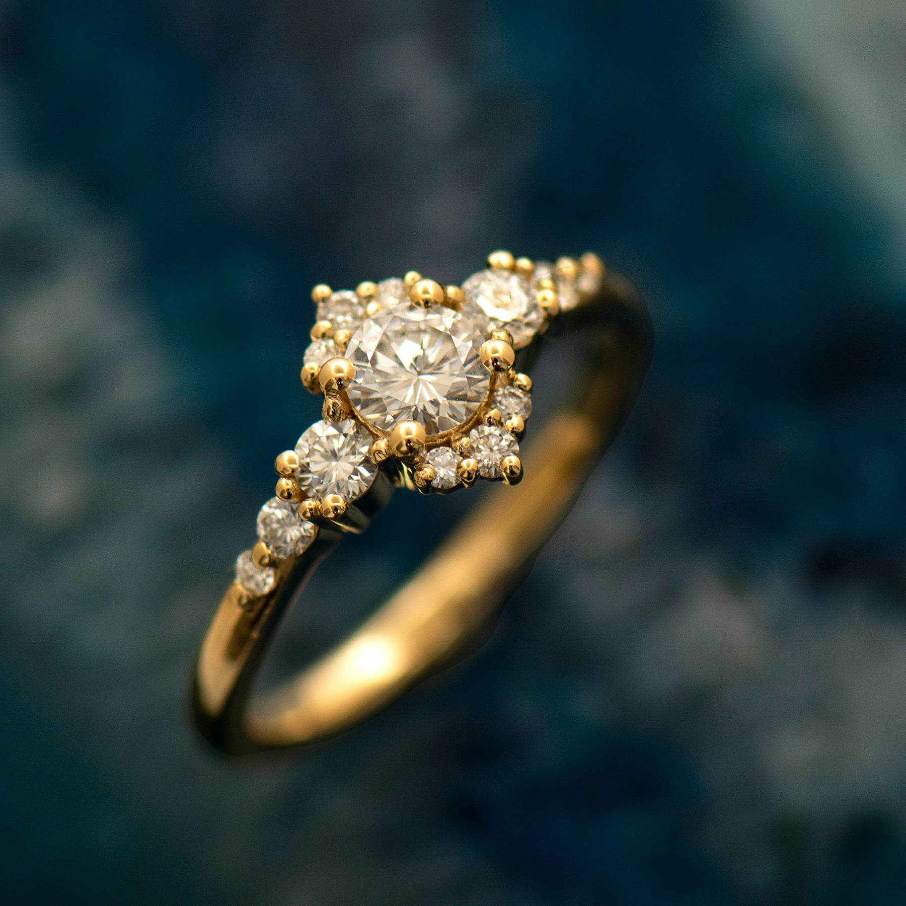 Cluster Riungs Diamond cluster wedding rings 60 photos - Astyledwedding.com