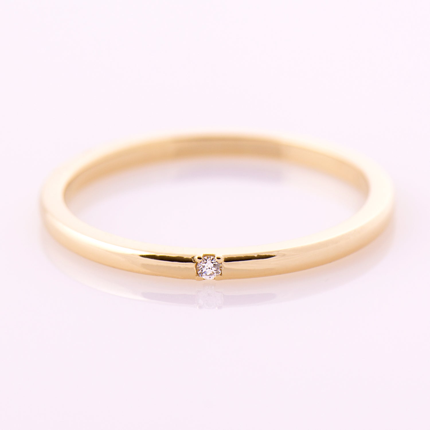 1.5 mm Single Diamond Ring