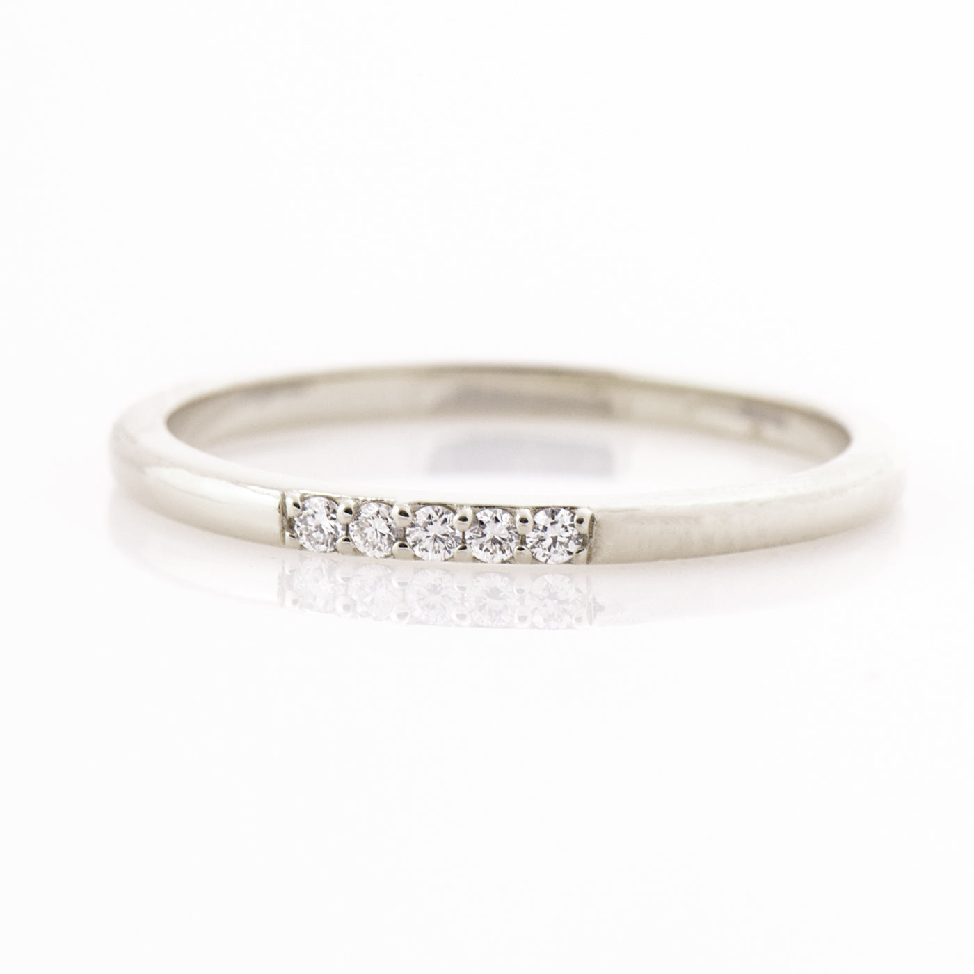 1.5 mm 5 Diamonds Ring