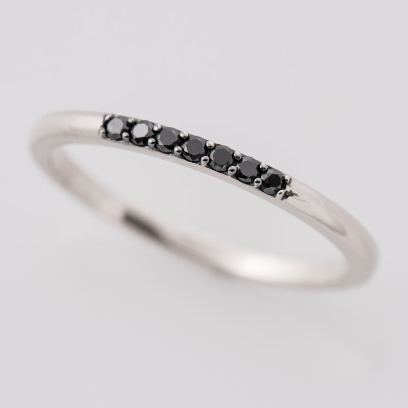 1.5 mm Black Diamond 7 Stone Ring