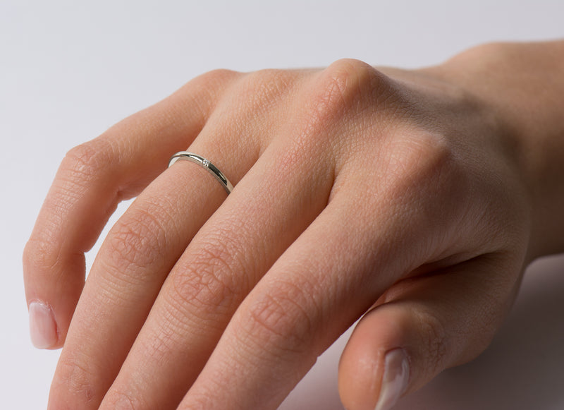 1.5 mm Single Diamond Ring