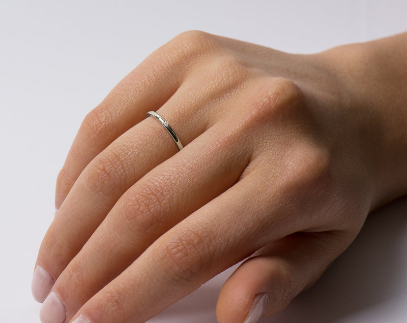 1.5 mm Single Diamond Ring