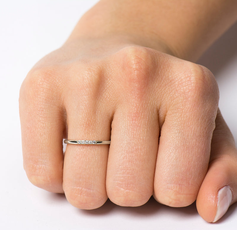 1.5 mm 5 Diamonds Ring