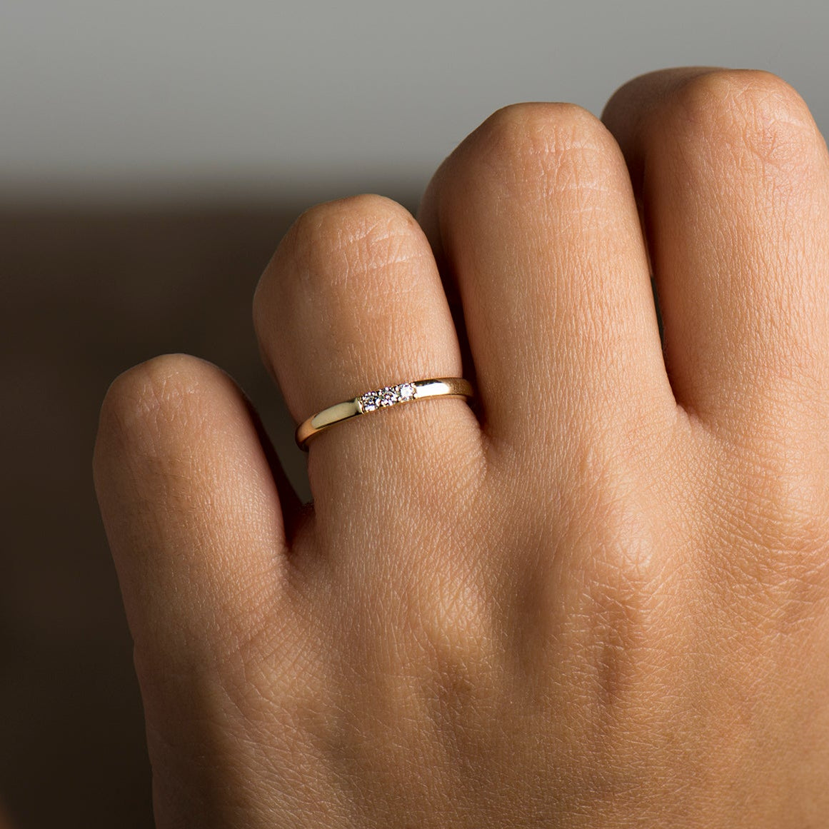 2 mm 3 Diamond Ring
