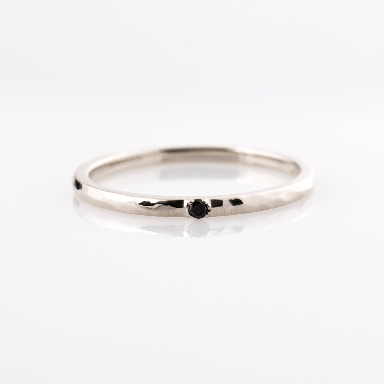 1.5 mm Hammered Single Black Diamond Ring