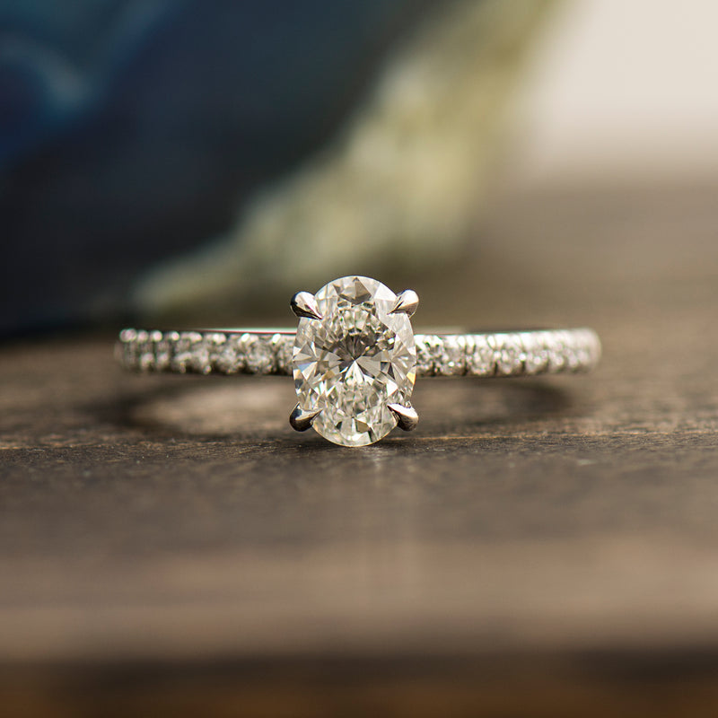 Arizona: 2.71 carat oval solitaire engagement ring | Nature Sparkle