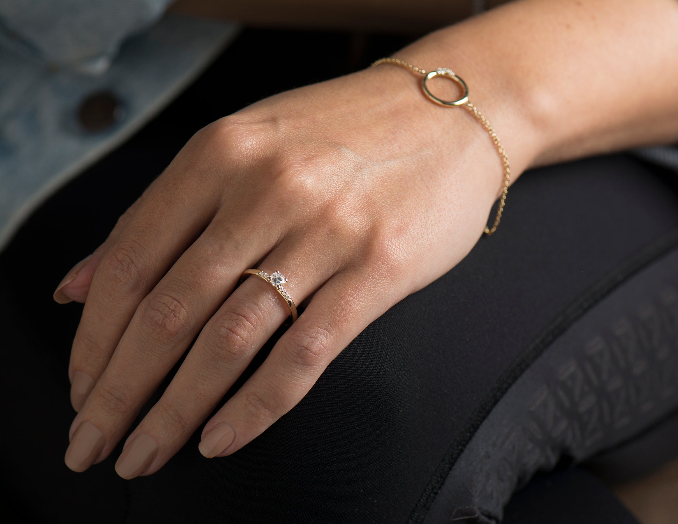 Circle Flower Diamond Bracelet