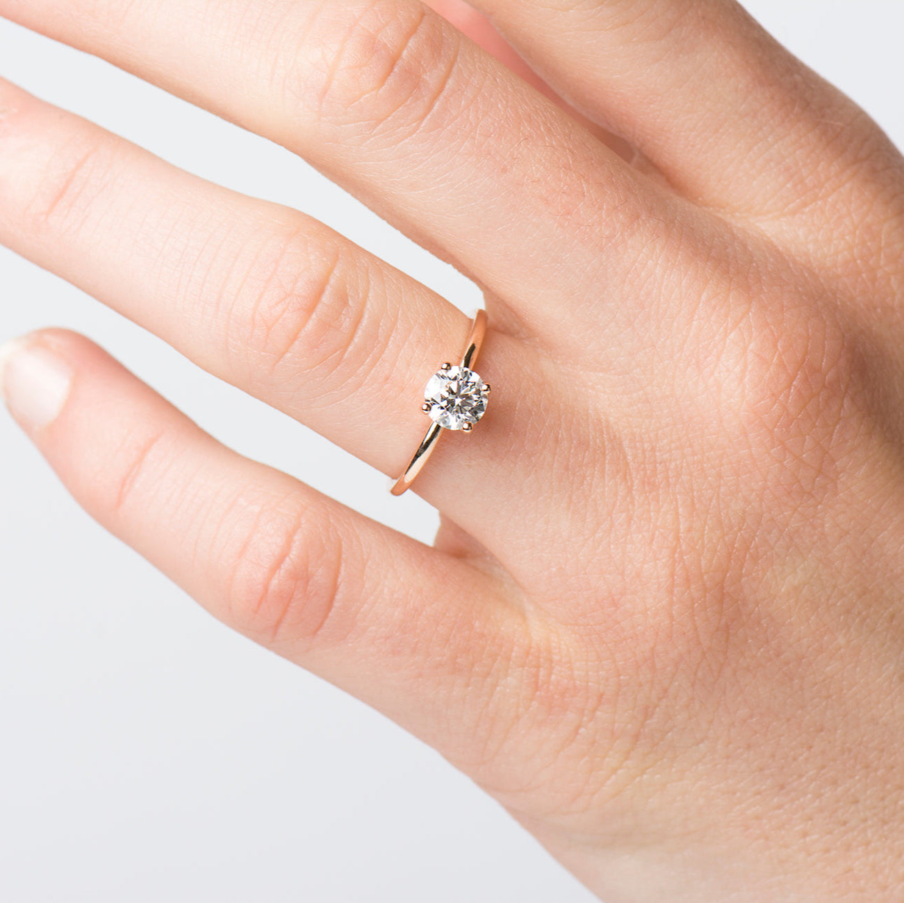 The Skinny Band Solitaire - Round Brilliant
