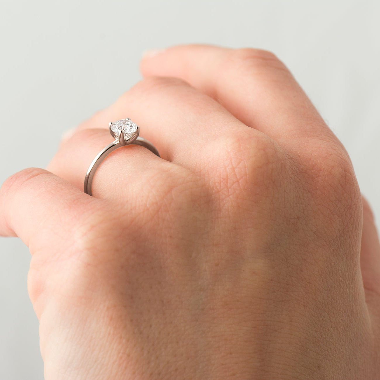 The Skinny Band Solitaire - Round Brilliant
