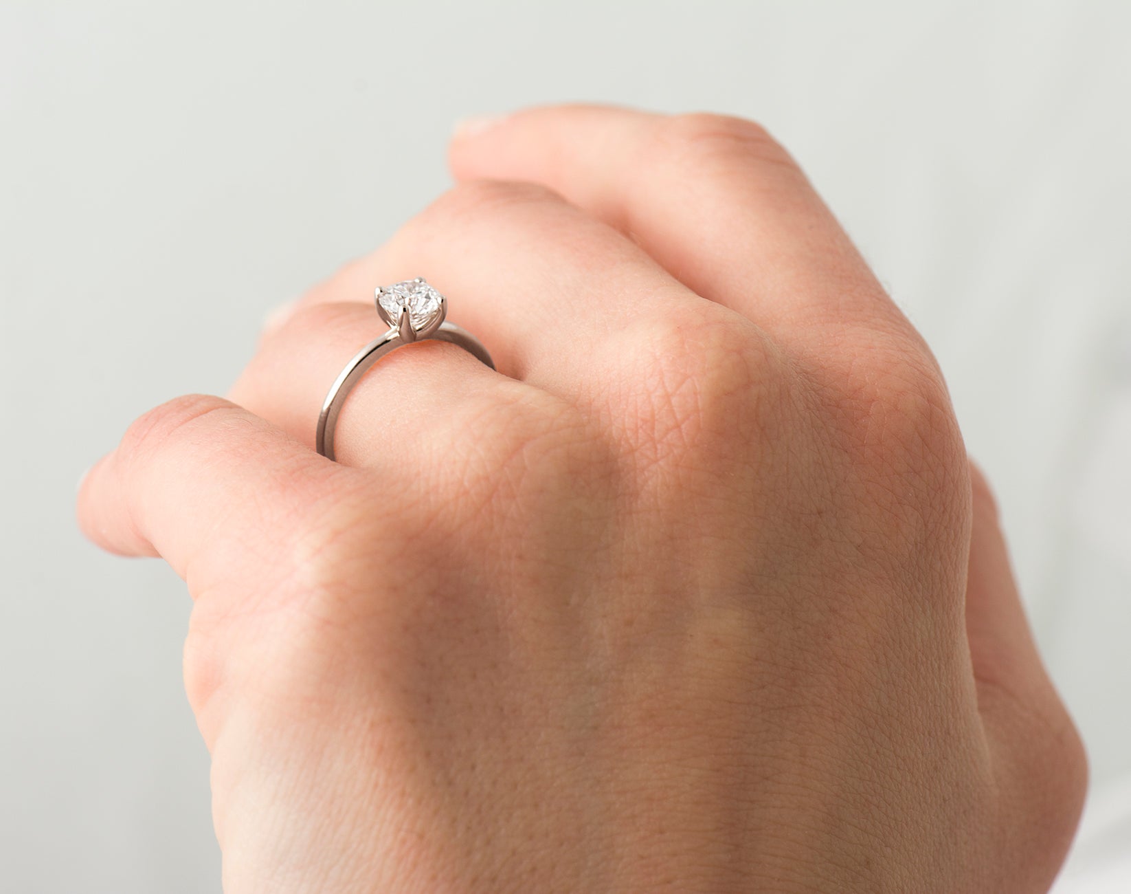 The Skinny Band Solitaire - Round Brilliant