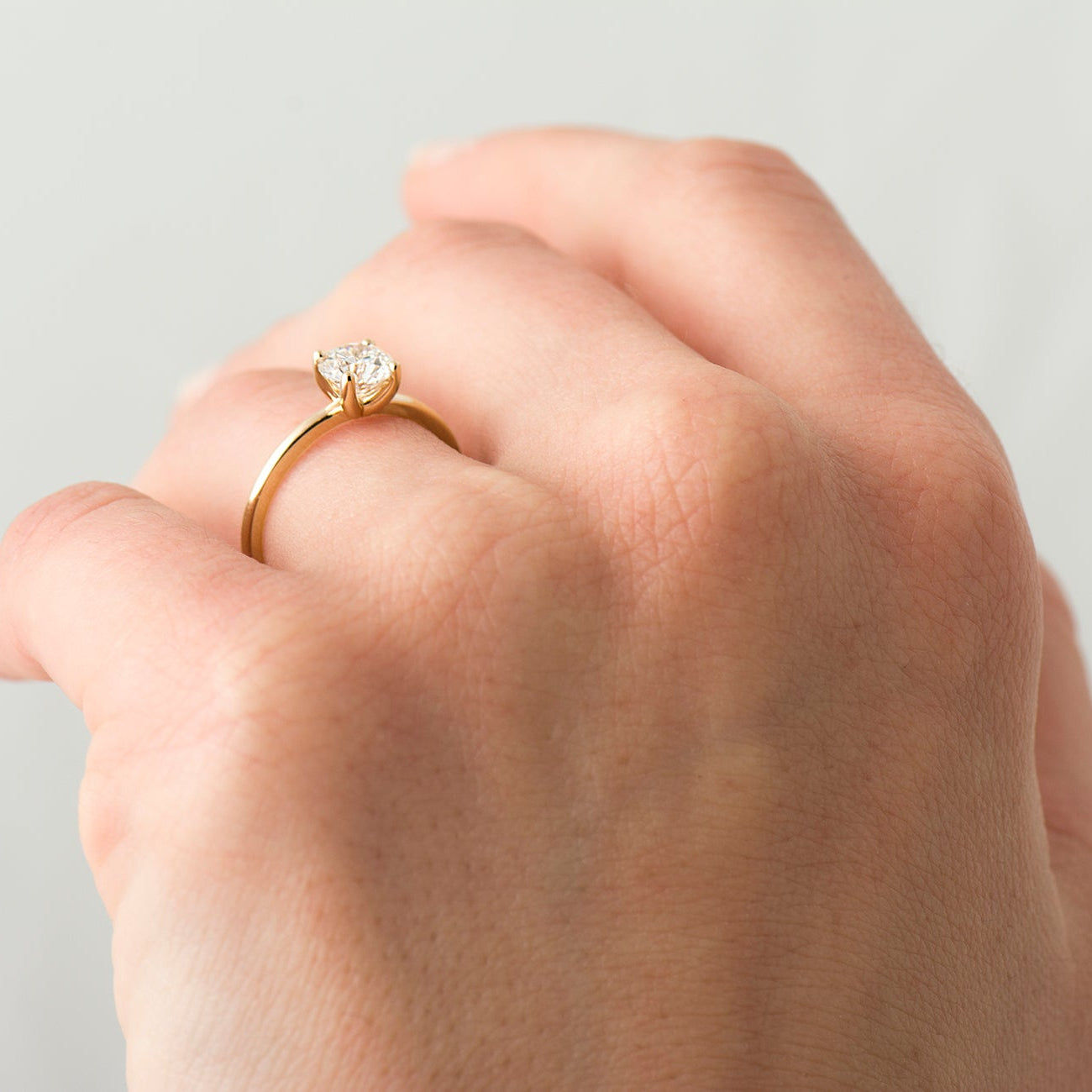 The Skinny Band Solitaire - Round Brilliant