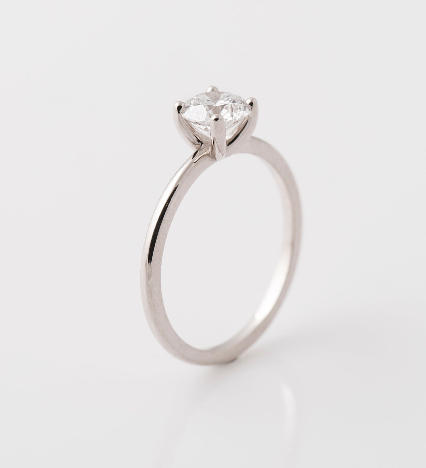 The Skinny Band Solitaire - Round Brilliant