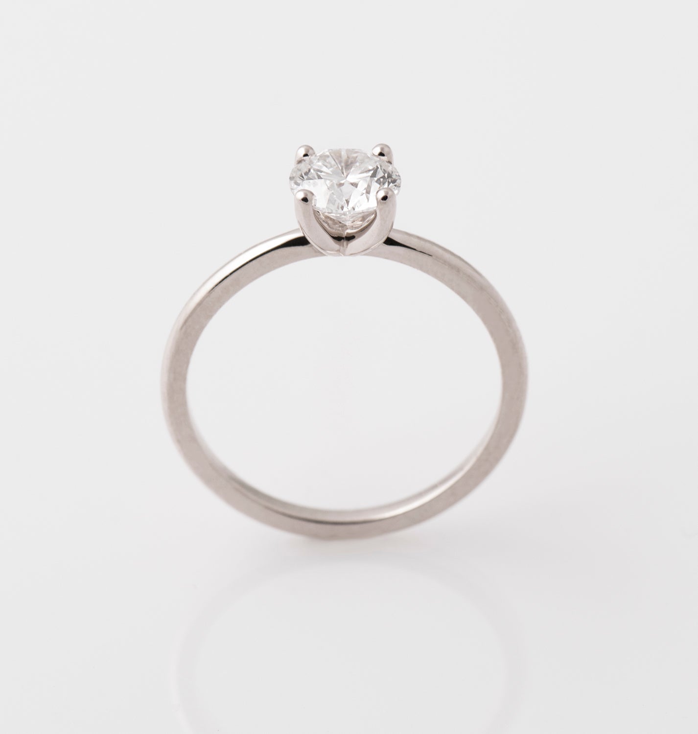The Skinny Band Solitaire - Round Brilliant