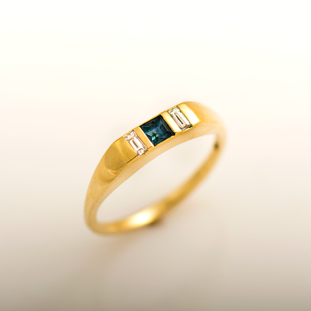 Thin Signet Ring