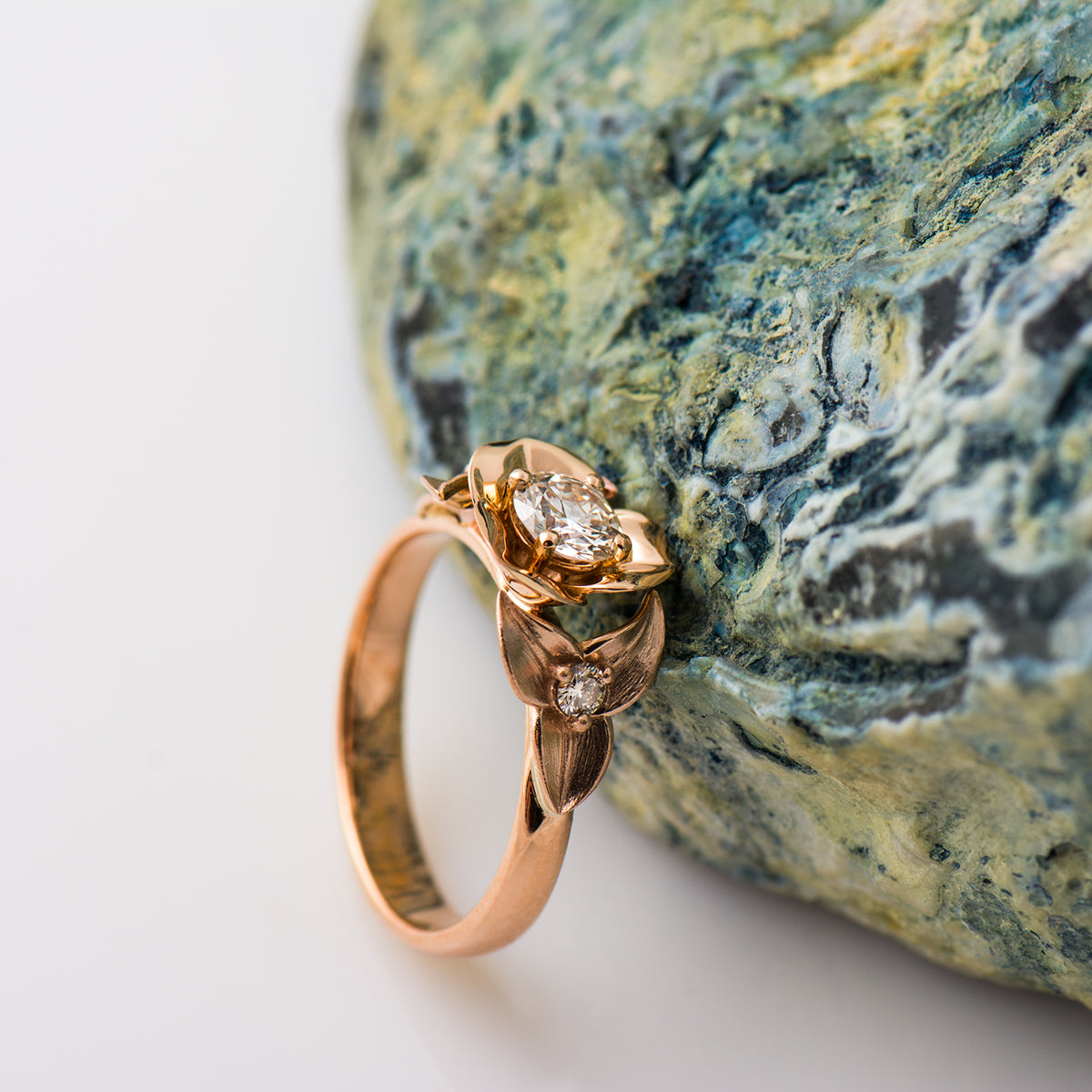 Flower & Leaves Diamond Ring