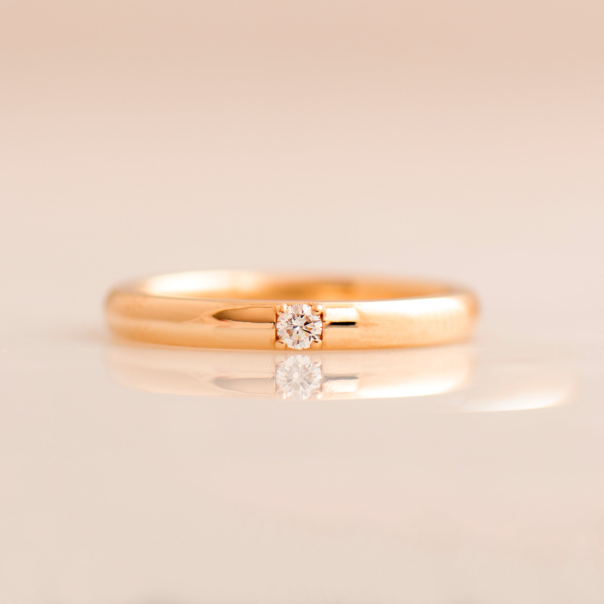 2.5 mm Single Diamond Ring