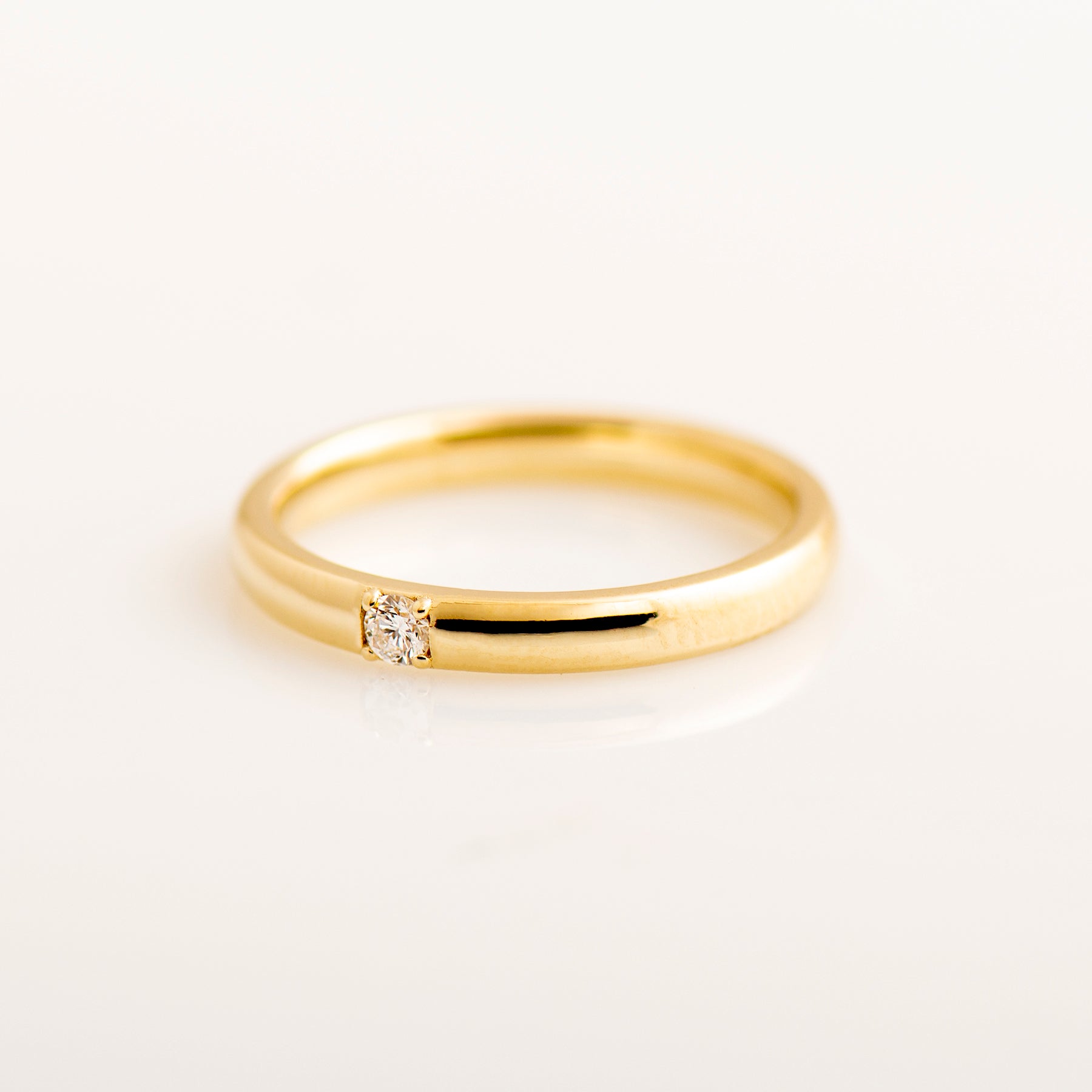 2.5 mm Single Diamond Ring