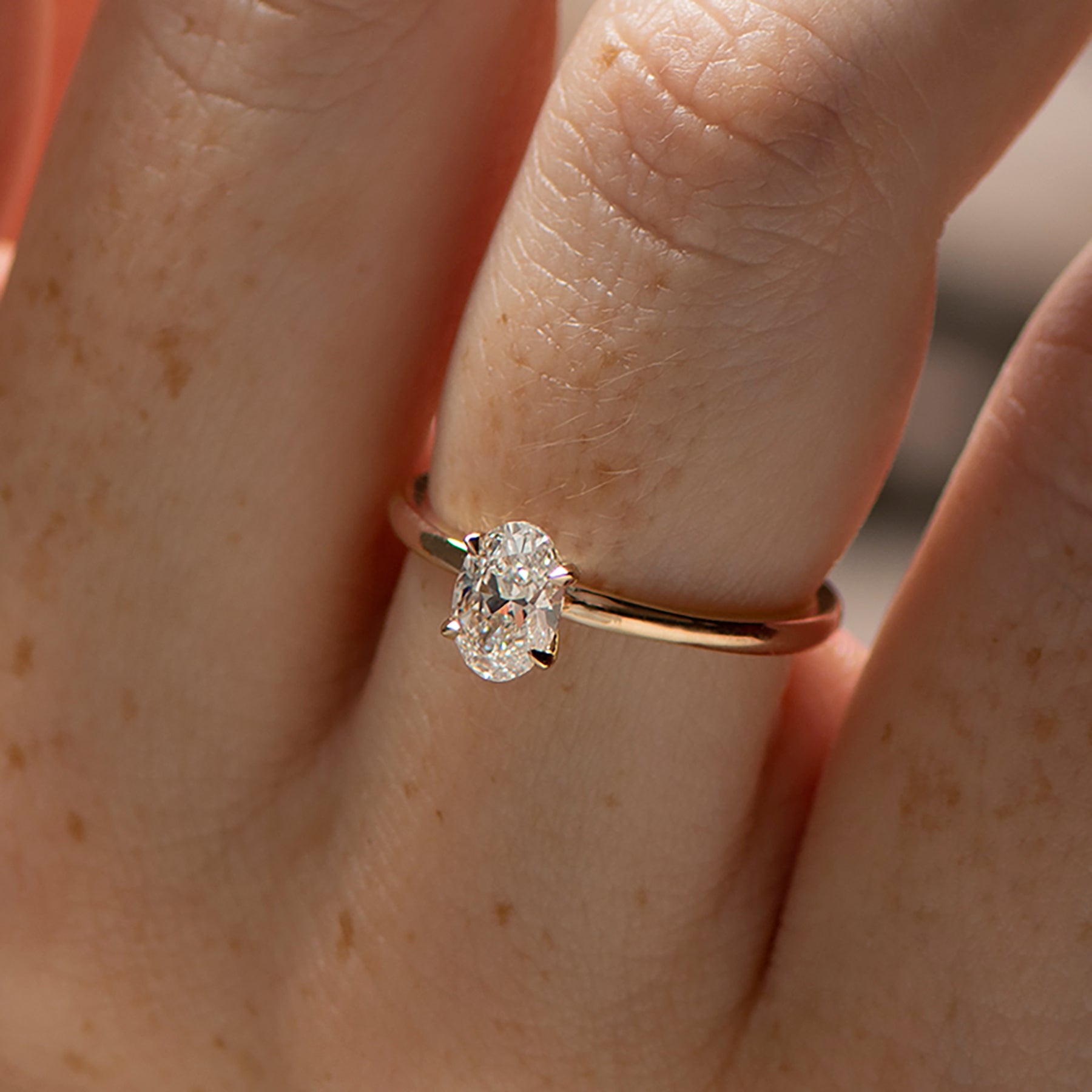 The Skinny band Oval Solitaire