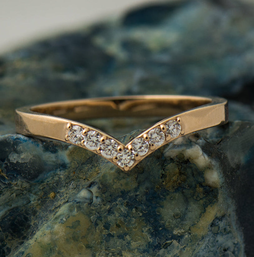 Medium Wide V Shape 7 Diamonds Ring