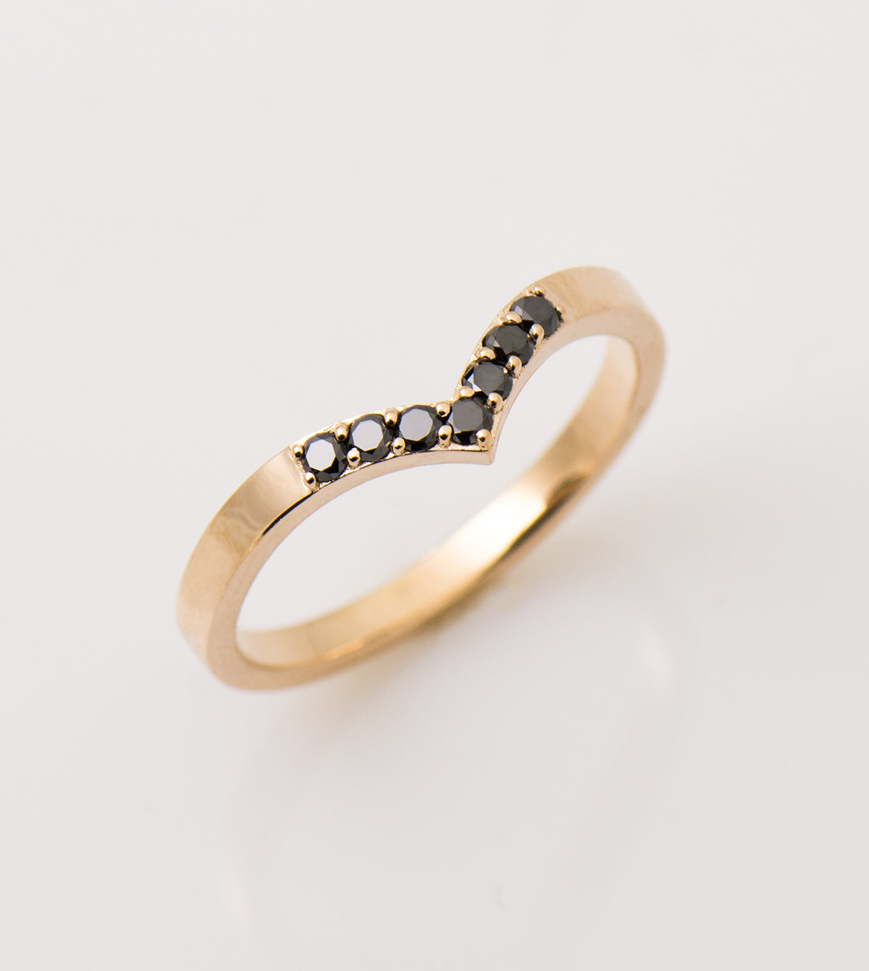 Medium Wide V Shape 7 Black Diamonds Ring