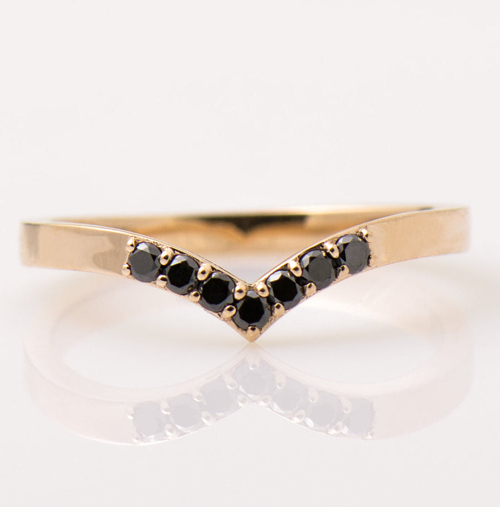 Medium Wide V Shape 7 Black Diamonds Ring - 14K Yellow Gold