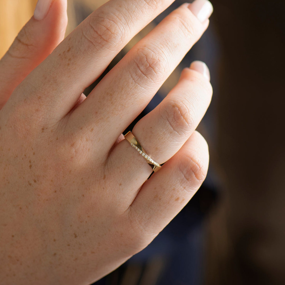 Mobius Wedding Band