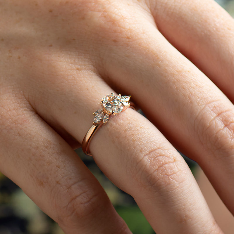 Small flower diamond ring Clearance