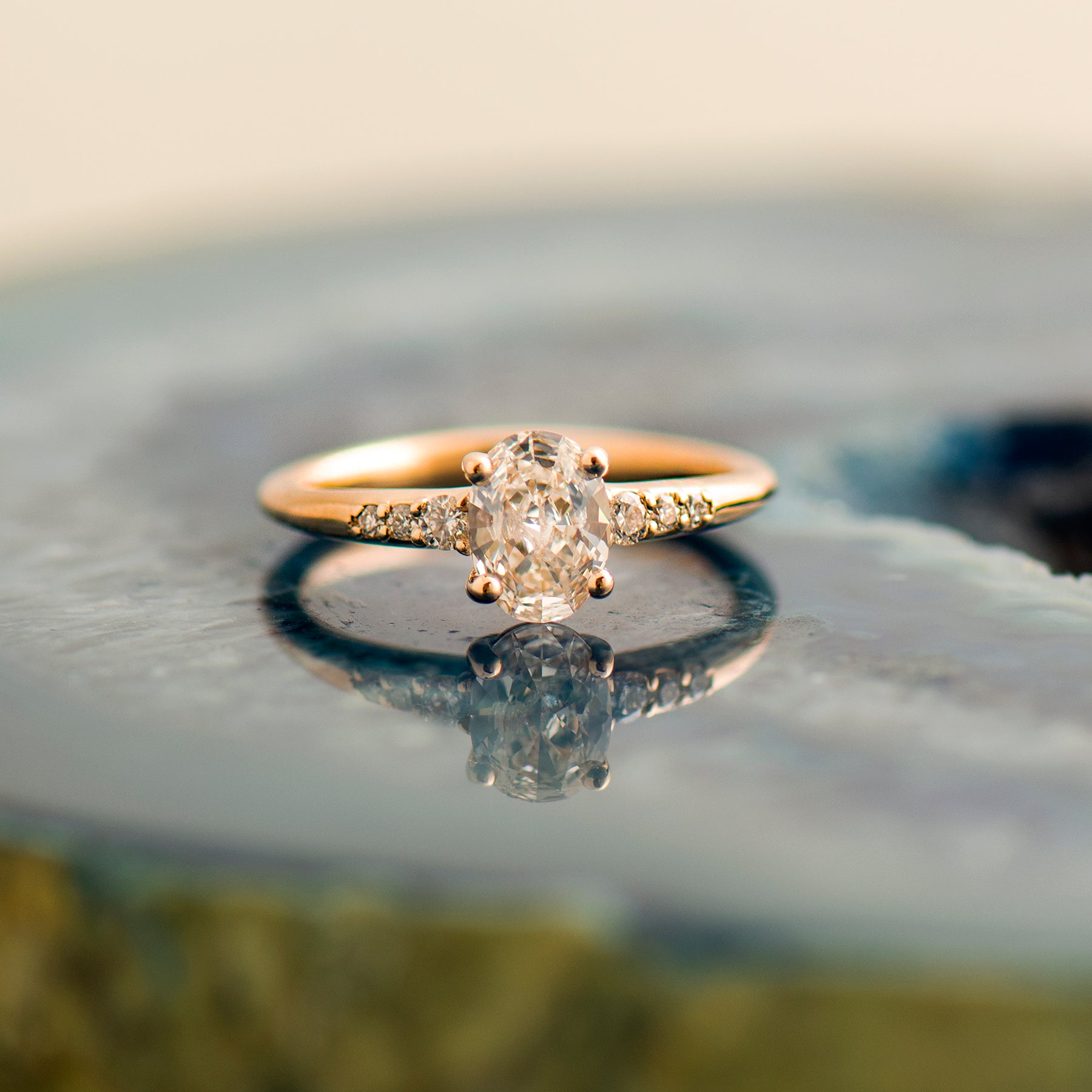 Tapered Oval Ring Rose Gold 14k