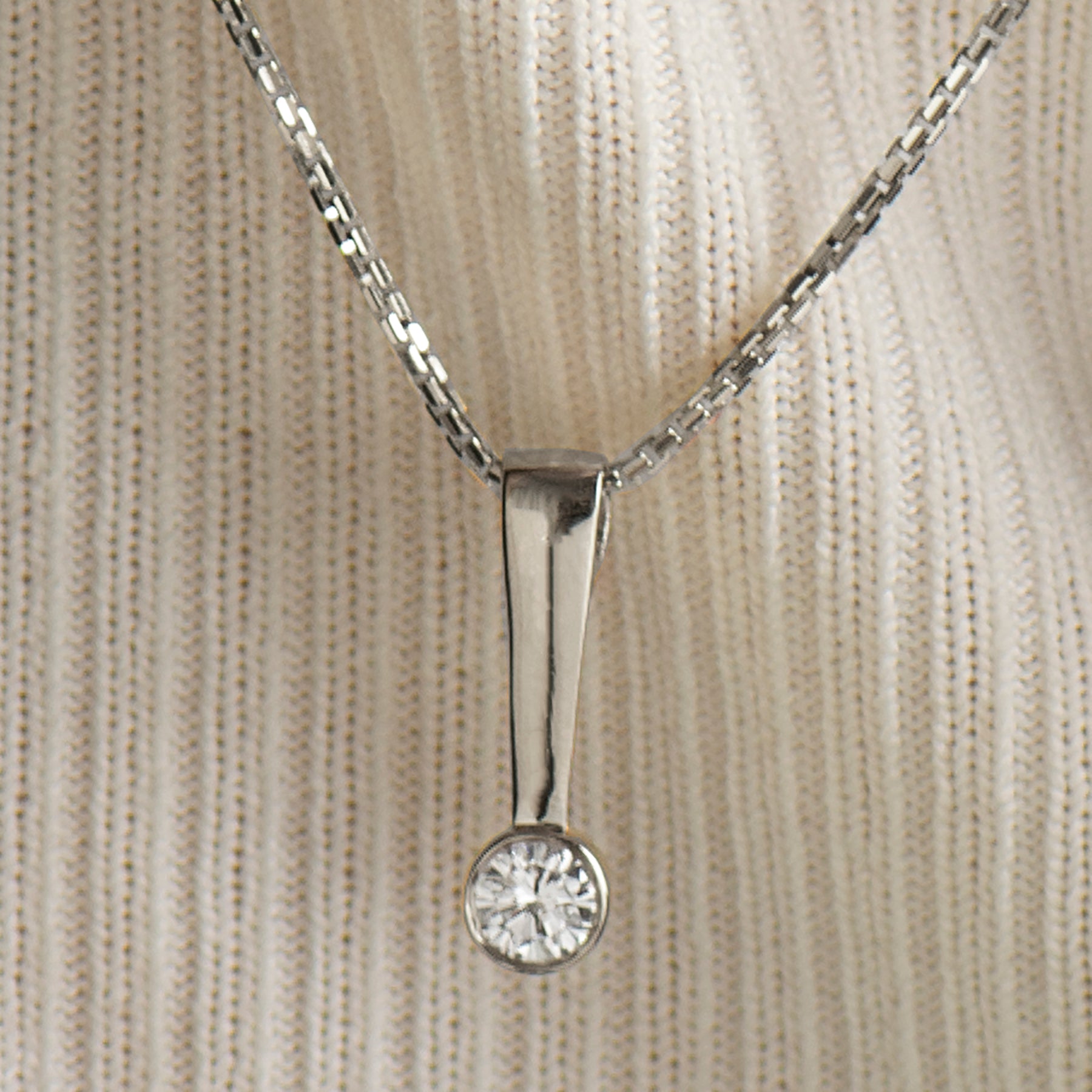 Classy Solitaire Necklace