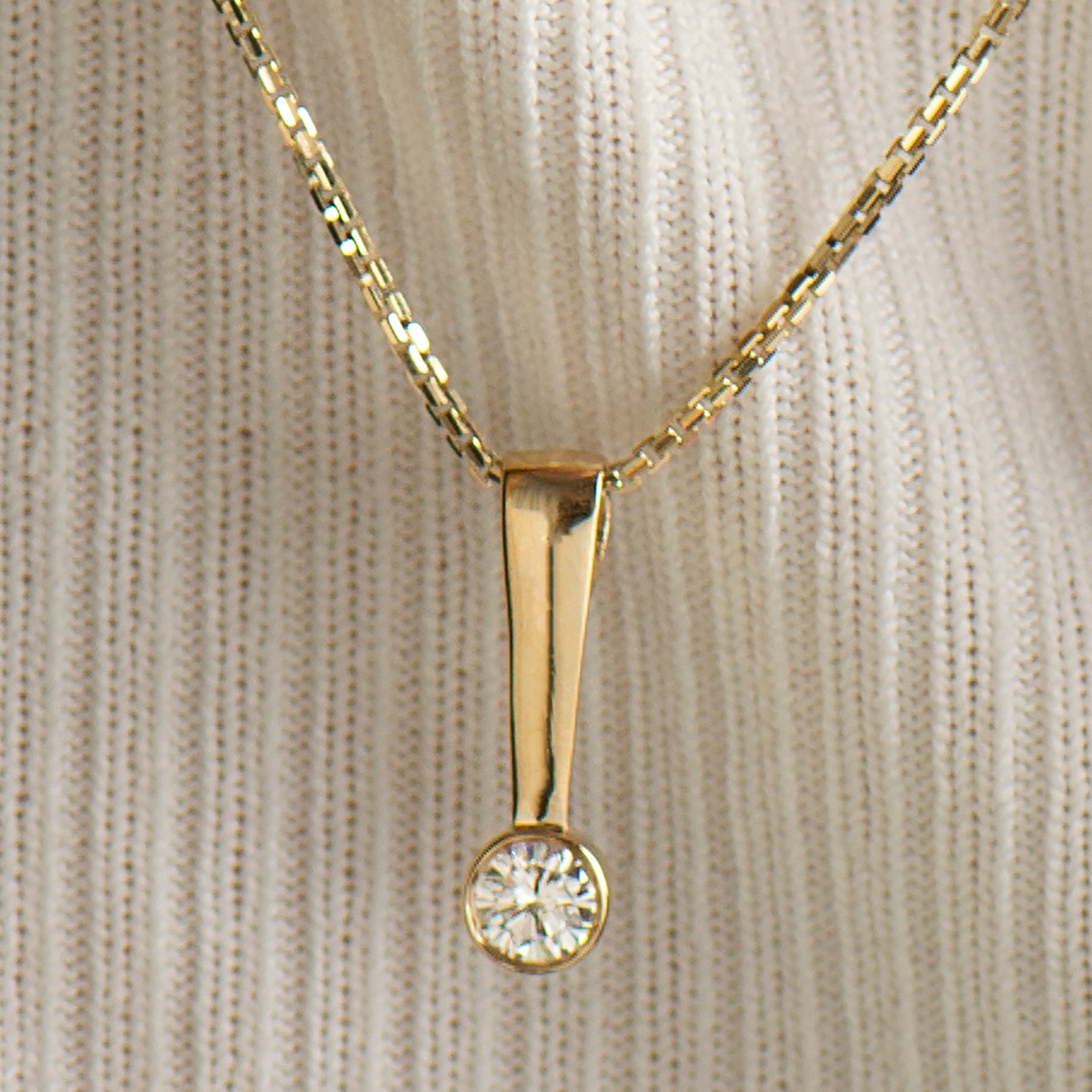 Classy Solitaire Necklace