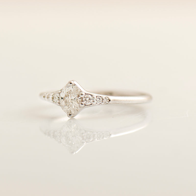 Tapered Oval Ring