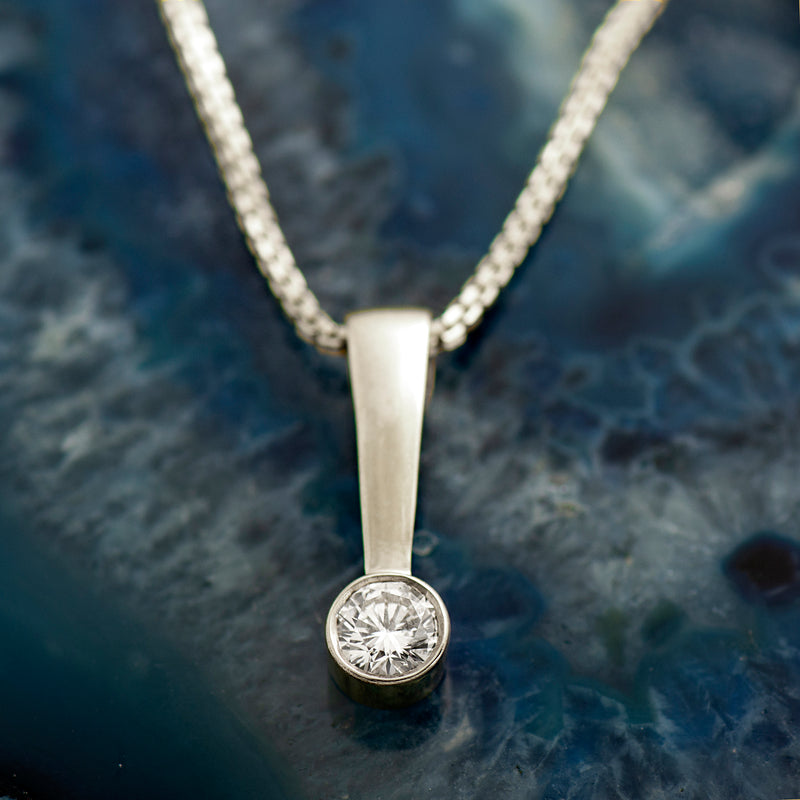 Classy Solitaire Necklace
