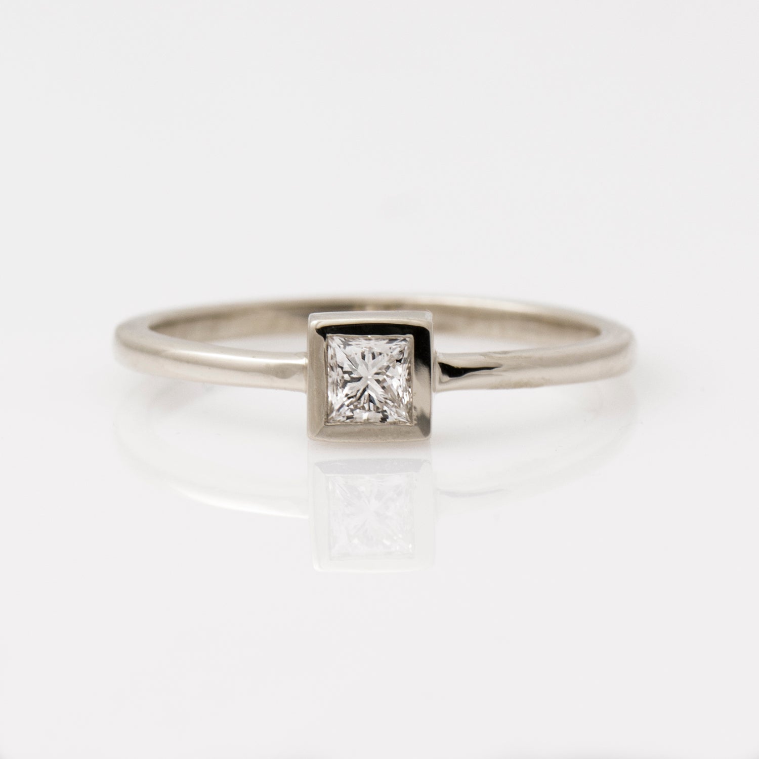 Flat Frame Square Diamond Ring