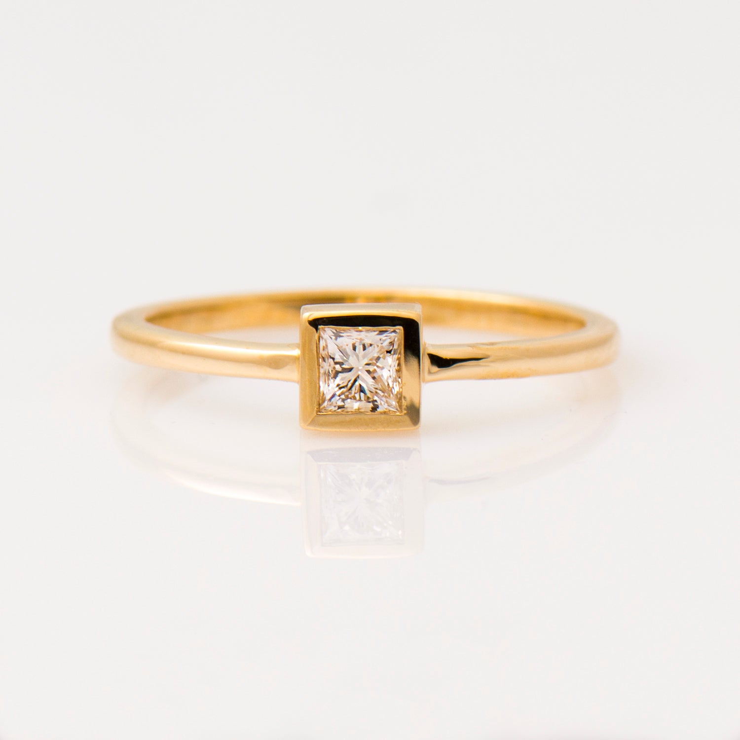 Flat Frame Square Diamond Ring